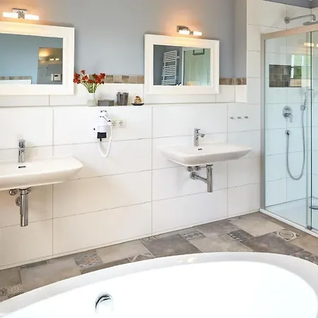 In By Interhome Holiday home Sellin (Rugen)